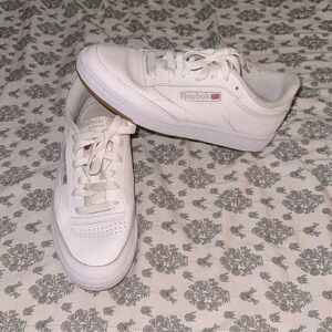 Reebok Classics white 6.0 women’s size